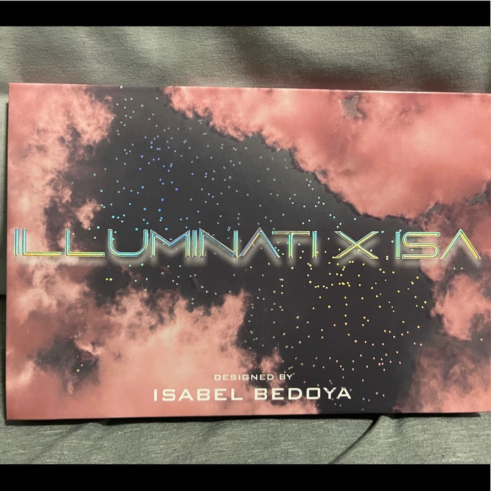 ILLUMINATI X ISA GLAM PALETTE